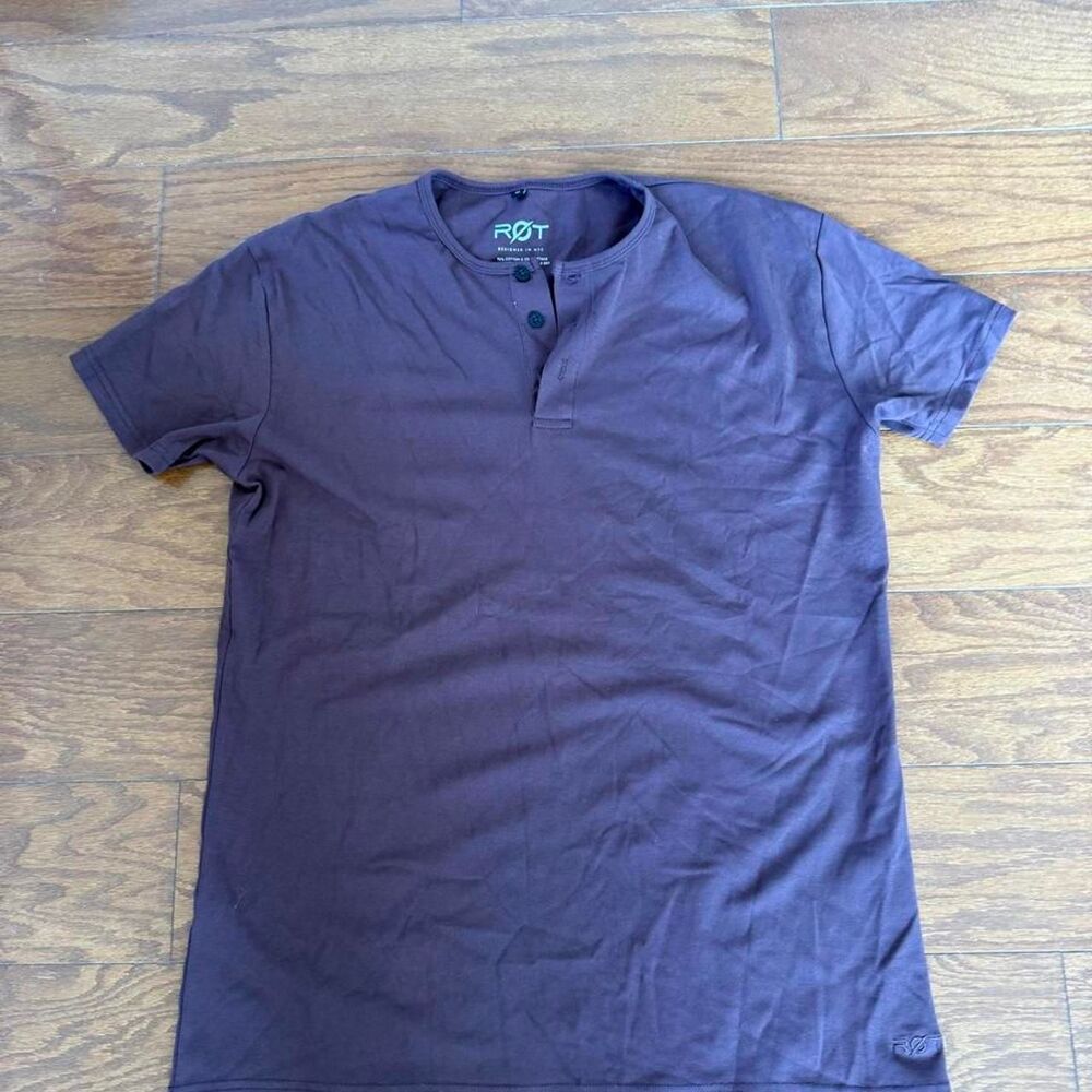 Unbranded Men's Purple and Navy T-shirt